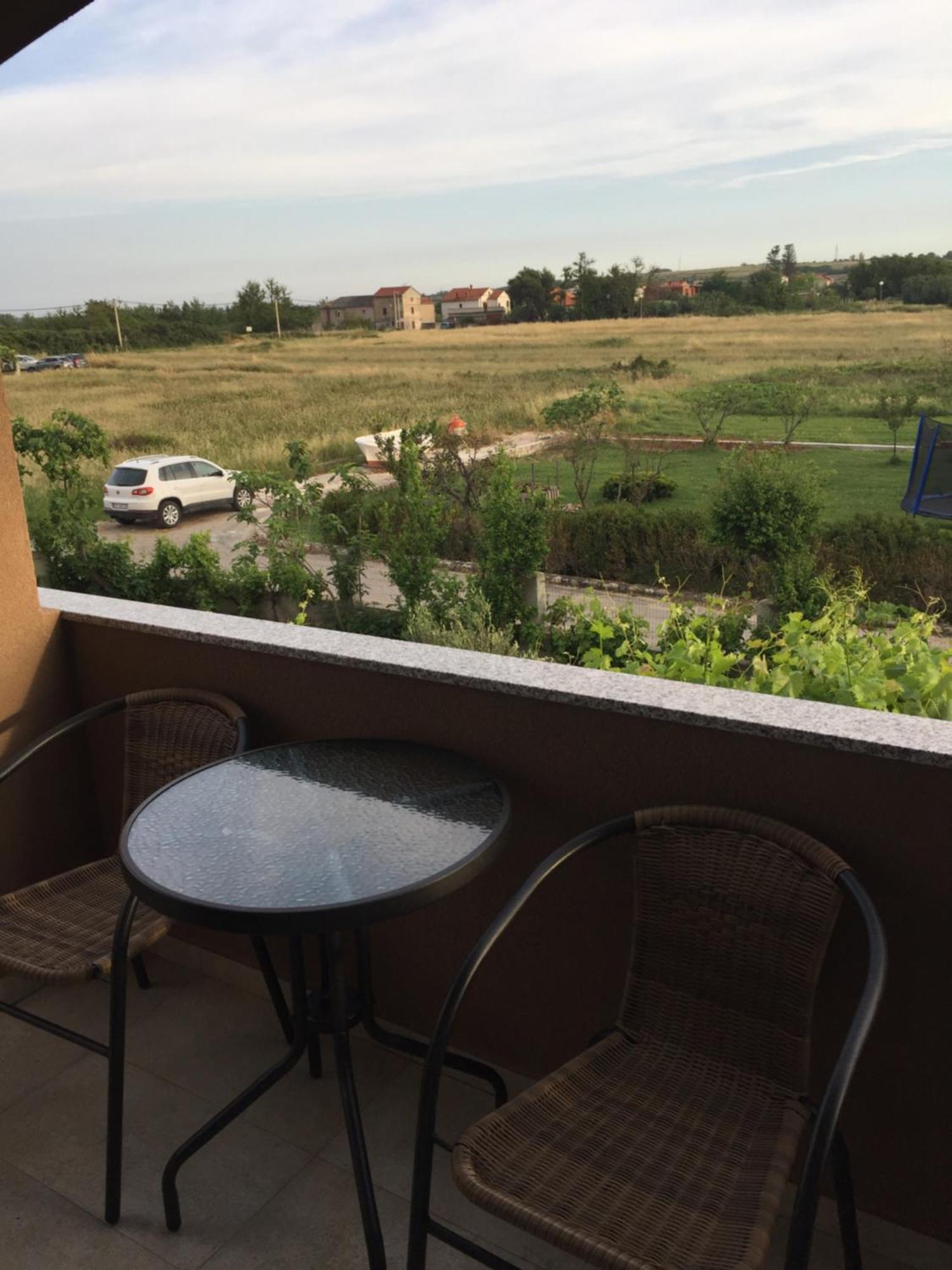 Apartments Anka Nin Luaran gambar